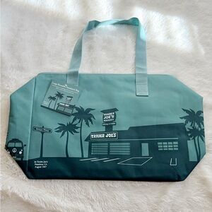 Trader Joe’s Large Reusable Insulated Bag (Limited Edition)